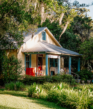 Pluff Mudd Art Gallery | Old Town Bluffton