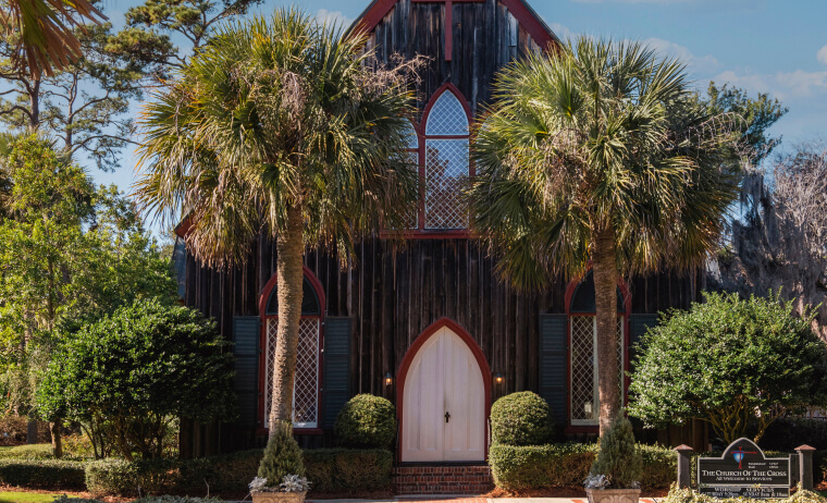 img-old-town-church-cross