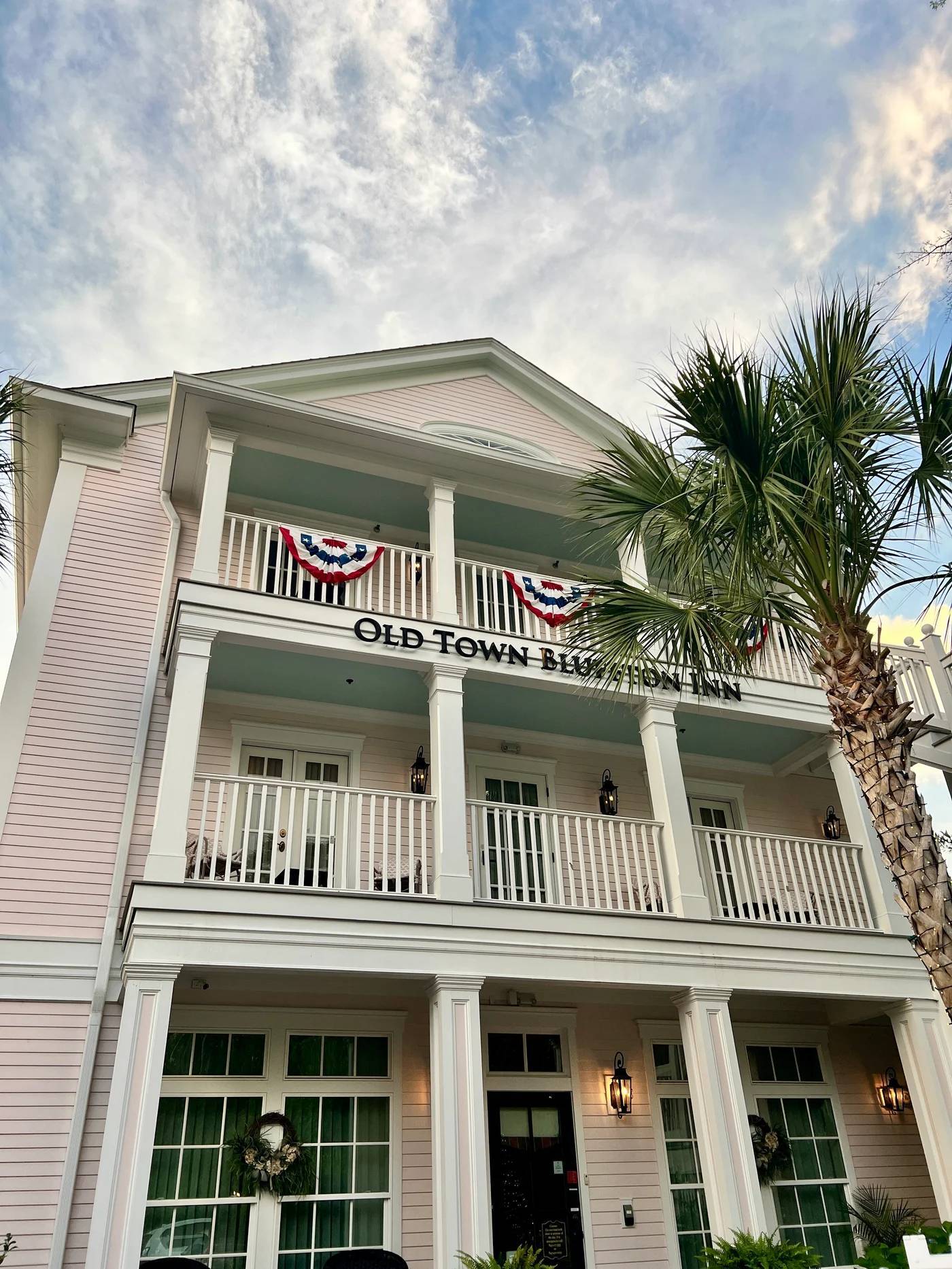 Old Town Bluffton Inn Exterior
